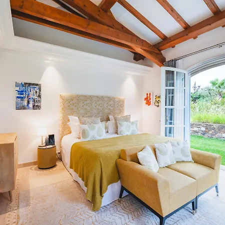 Domaine De L'astragale 5*