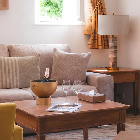 Domaine De L'astragale 5*